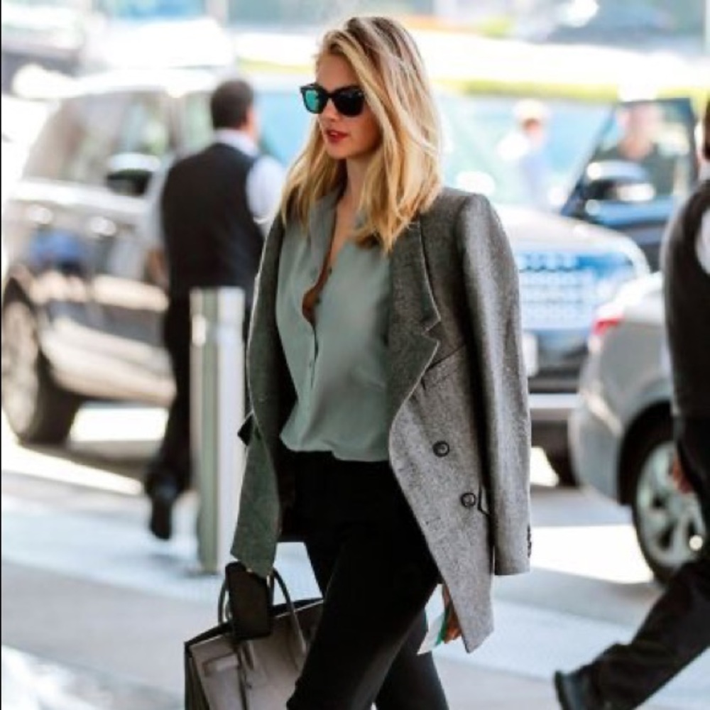 New Briggs New York Gray Blazer! Stunning! 😍